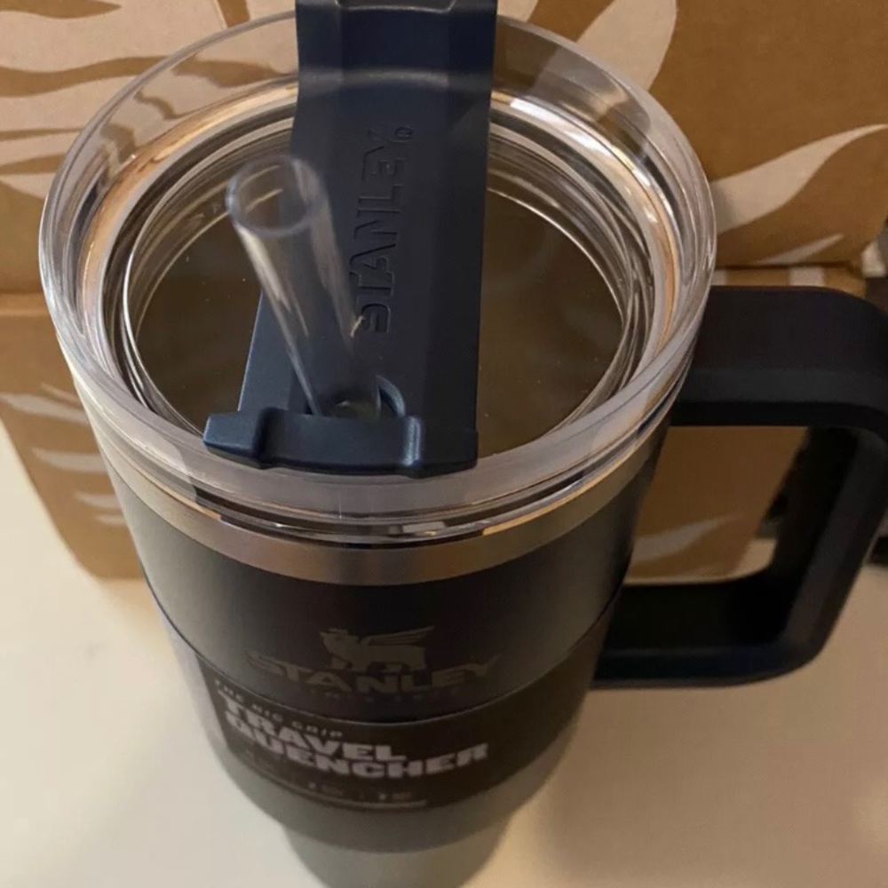 Stanley Adventure 40 oz Stainless Steel Quencher Travel Tumbler NEW